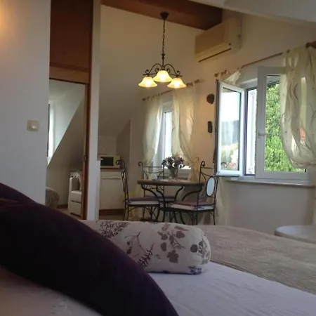 Mediterranea - With Sea View Apartament